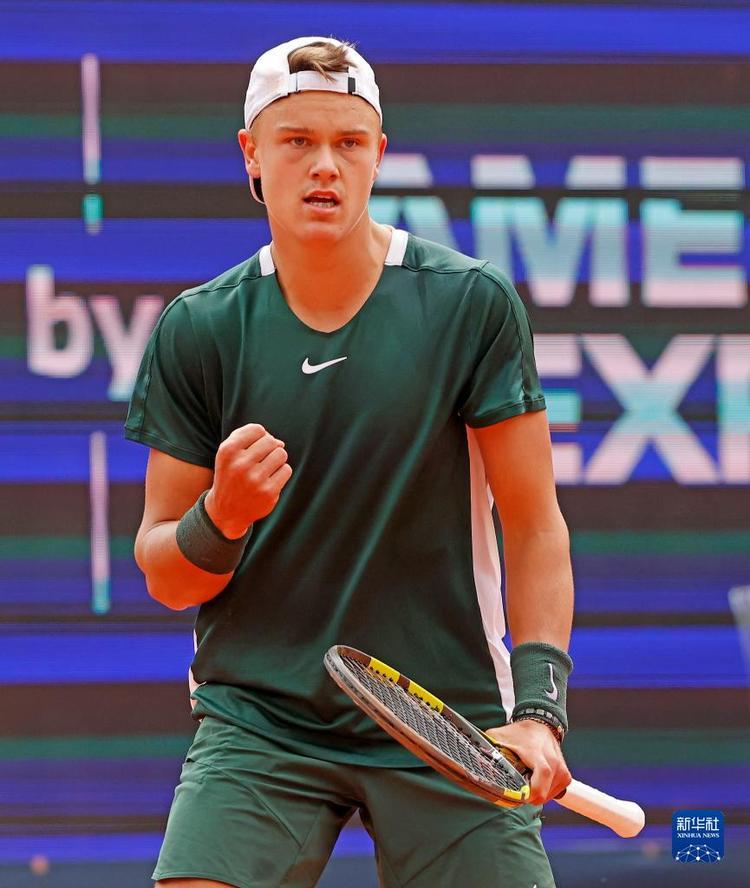 的比赛和感 的比赛和感