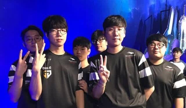 板的集中体 板的集中体