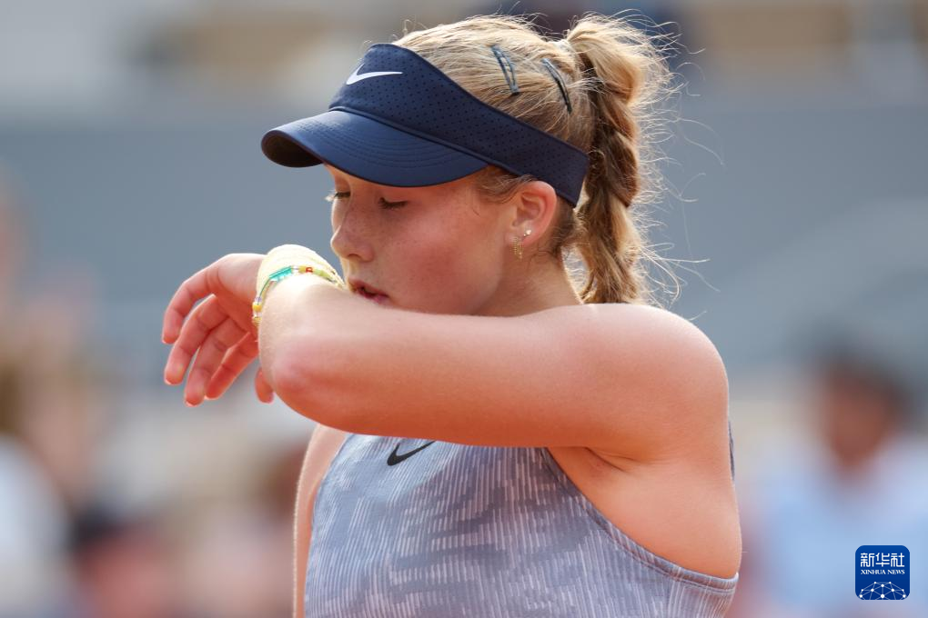 科内为中场 科内为中场