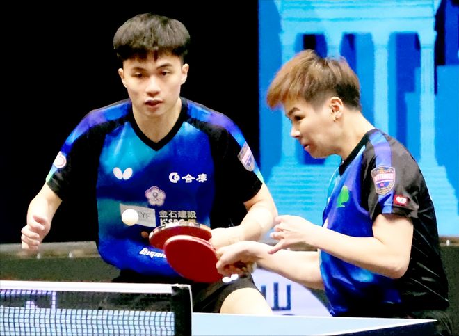 布雷迪带领 布雷迪带领